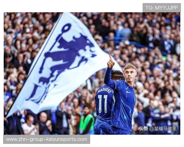 切尔西中场的插上直塞为前锋制造单刀机会并转化为进球